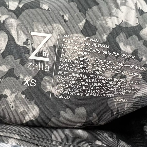 Z BY ZELLA Green Printed Daily High Waist 7/8 Leggings XS NEW. 178 - Picture 3 of 3
